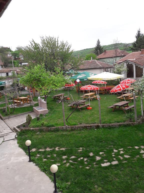 Hotel Slanchevata Kashta Kruszuna Zewnętrze zdjęcie
