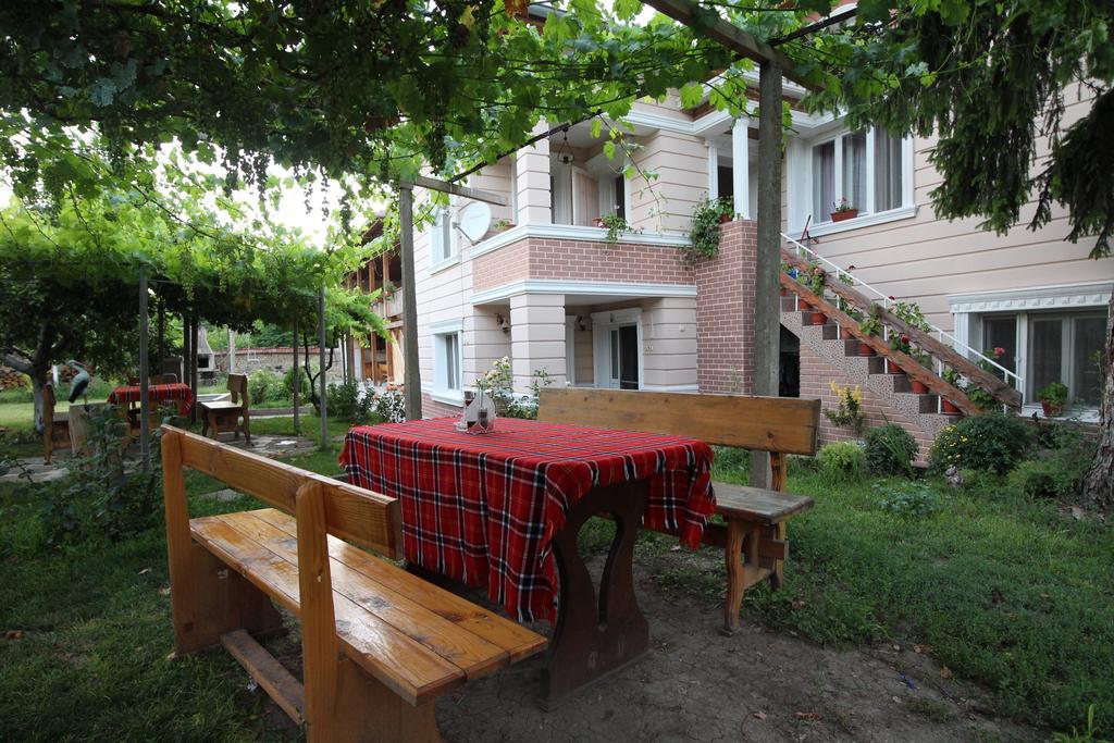 Hotel Slanchevata Kashta Kruszuna Zewnętrze zdjęcie