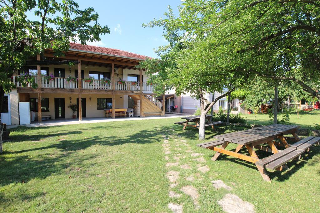 Hotel Slanchevata Kashta Kruszuna Zewnętrze zdjęcie