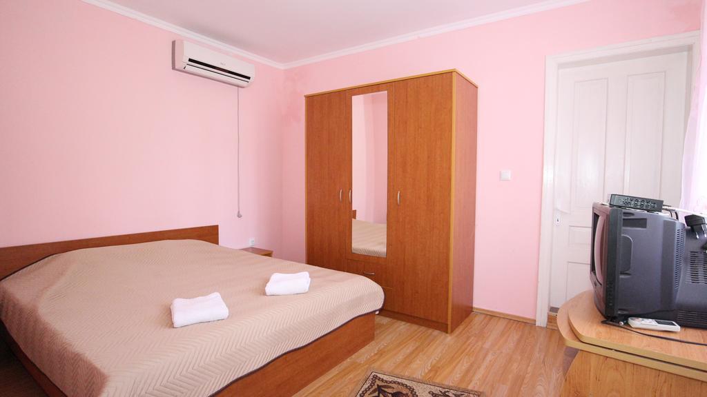 Hotel Slanchevata Kashta Kruszuna Zewnętrze zdjęcie
